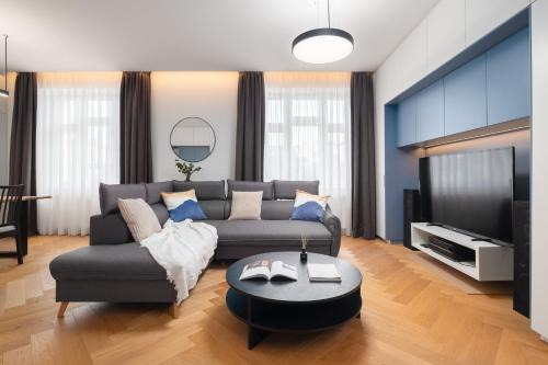Palmovka Apartment | Prague Days - Modern Apartment with Workspace - Quiet Area