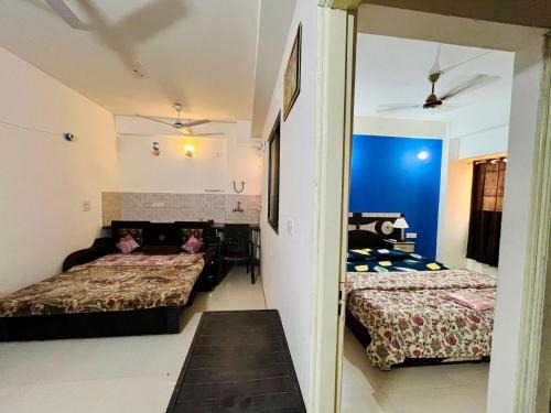Vrindavan Apartment | premanand maharj Darsan marg