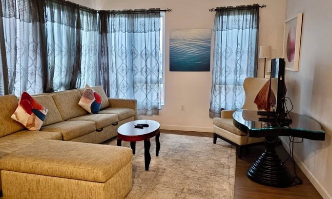 Little Tokyo House | Premier 2-bedroom in beautiful Los Angeles