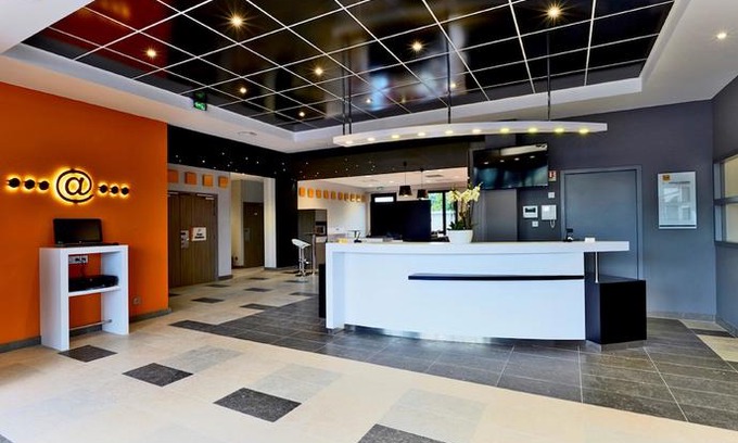 Porte Des Alpes - Mi Plaine - Manissieux Hotel | Premiere Classe Lyon - Saint Priest Eurexpo