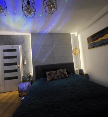 Goclaw Apartment | Premium Apartment up to 5p, 15 min to City Center, Tree VIEW, 5 min walk to 2 lakes with attractions, VR Googles, LED FIREPLACE, NEW