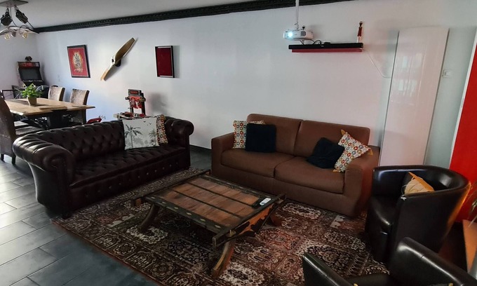 Dole Apartment | Premium industrial-style apartment in the heart of Dole