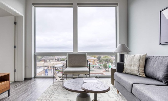 Logan Square Apartment | Premium Logan Square 1BR w/Roof Deck & Gym, 1 block to L, by Blueground