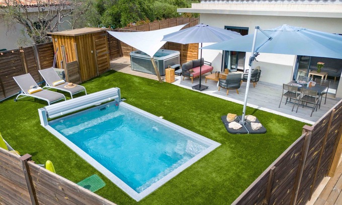 Les Maillans Apartment | Prestige apartment, private SPA and heated swimmin