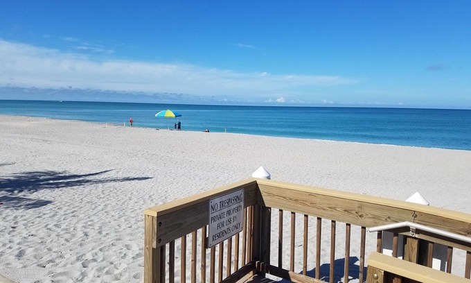 Englewood Condo | Price Reduced! Beach to Bay - only 200 steps to the beach!