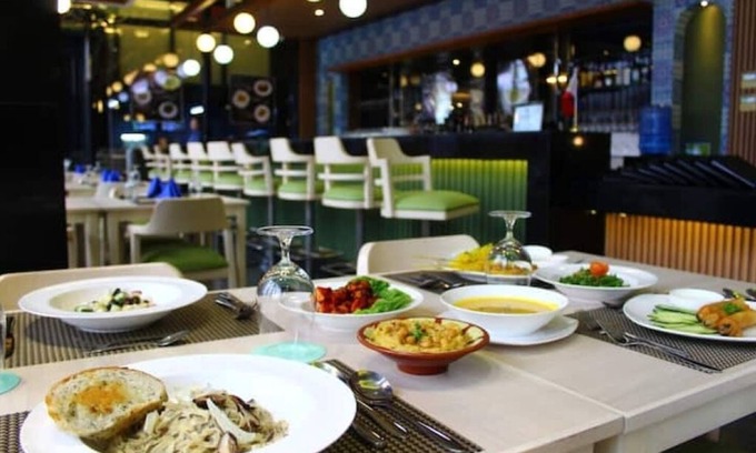 Balibago Hotel | Prime Asia Hotel Deluxe with Glass CR and Bathtub