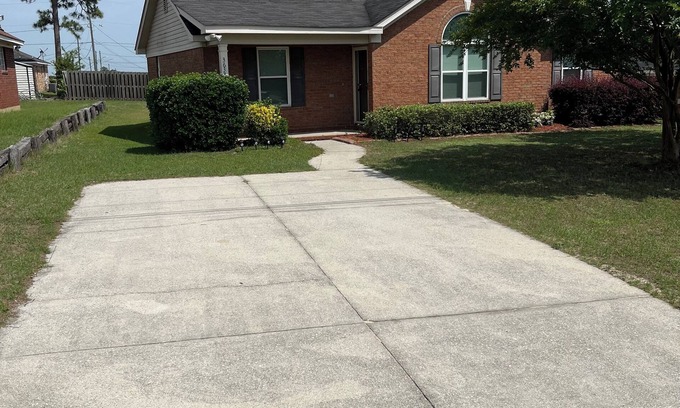 Gracewood House | Prime Location! 3BR/2BA house near [National Hills] in beautiful Augusta!