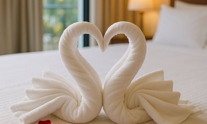 White Plains House | Prime Luxury NY: Free Parking + Mins to Downtown Left Side