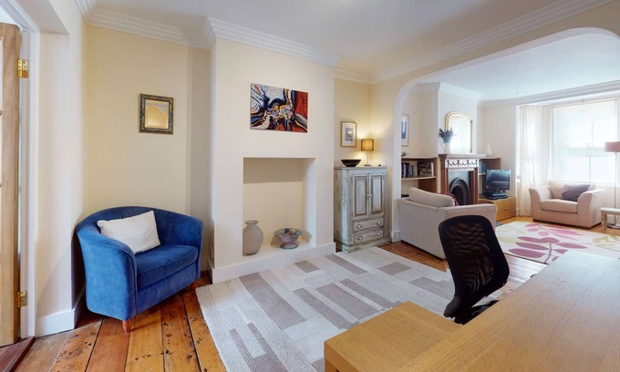 Oxford Apartment | Princes Street | Oxford Holiday Let | 3 Beds & Sleeps 6