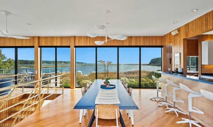 Eastport House | Pristine waterfront eco-estate with panoramic views, surrounded by 22.