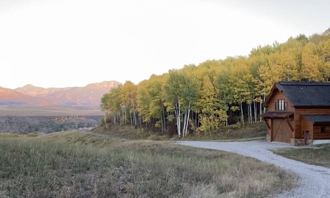 Ririe House | Privacy and Views in Swan Valley - Short Drive to Victor and Jackson