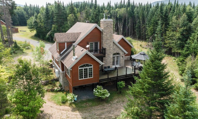 Saint Donat Ski Chalet | Private estate in Saint-Donat