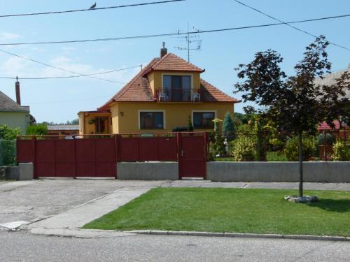 Velky Meder House | Privat u Jozefa Földesa
