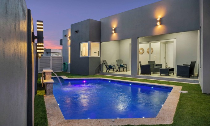 Noord House | Private 3BR Villa with Pool, BBQ and a Tropical Garden on a Prime Location!