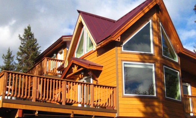 Moose Pass Ski Chalet | Private Awesome Views Centrally Located Custom Chalet. Bonus: Hot Tub