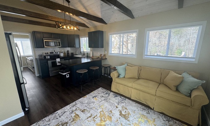 Crossville Apartment | Private Barndominium Guest House