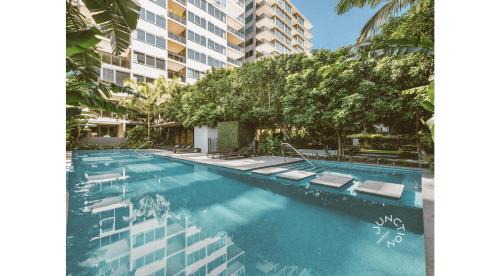 Newstead House | Private Bedroom & Bathroom in an Amazing Shared Brisbane Apartment