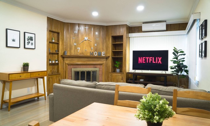 Pasadena House | Private Bungalow - Quiet & Convenient in Pasadena