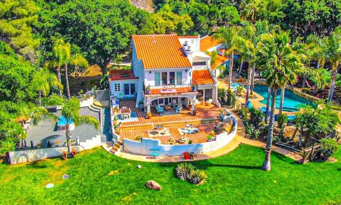 Calabasas House | Private Compound Malibu Retreat Salt Pool Yoga