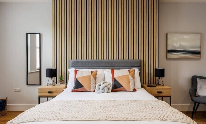 West Cliff Apartment | Private Garden Apt, w/Free Gym, Parking & Wi-Fi