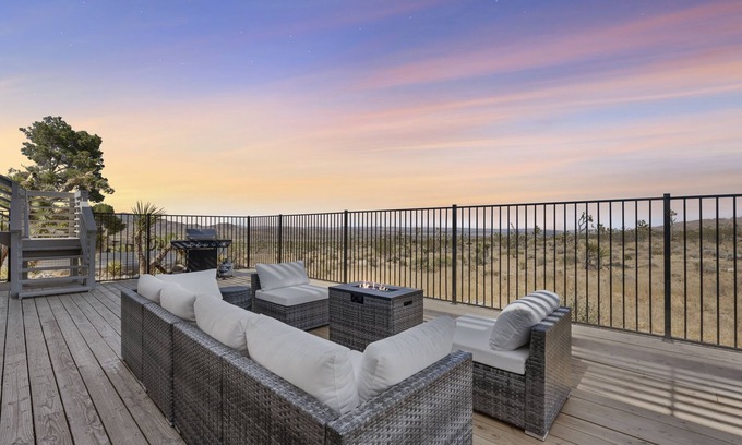 Joshua Tree House | Private Home in Joshua Tree w/Hot Tub!