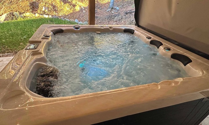 Saint Come Ski Chalet | Private Hot Tub| Hiking | Skiing |Perle Forestière