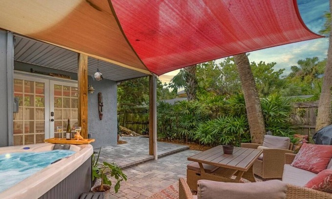 Crescent Beach Villa | Private Hot Tub - Honey-Moon King Suite