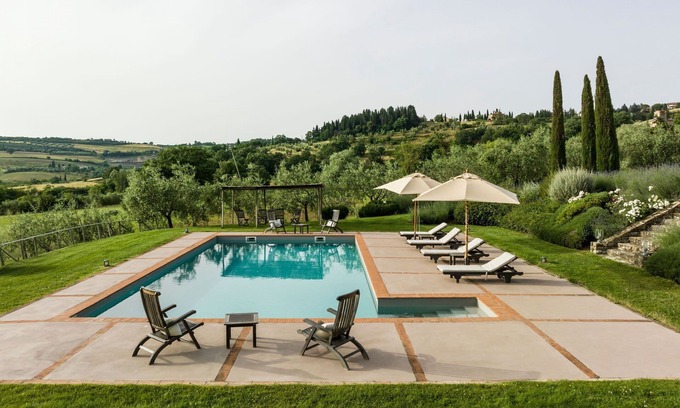 San Casciano dei Bagni Villa | Private Villa with A/C, private pool, hot tub, WIFI, TV, patio, pets allowed, panoramic view