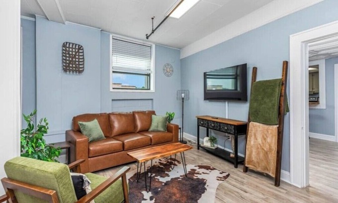 Jonesville Apartment | Private Loft in Downtown Elkin Near Vineyards!