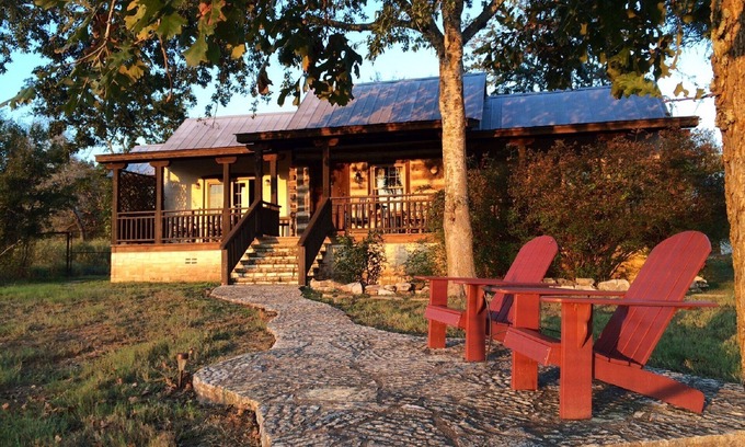 Fredericksburg Cabin | Private Luxury and Incredible Views just 5 Minutes from Downtown Frederickbsurg