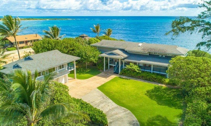 Laie House | Private Luxury Oceanfront Estate on North Shore!