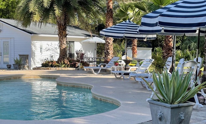 St. Augustine House | Private Oasis-Heated Pool-Sleeps8-Fresh Eggs & Top Amenities-Pet friendly-Escape
