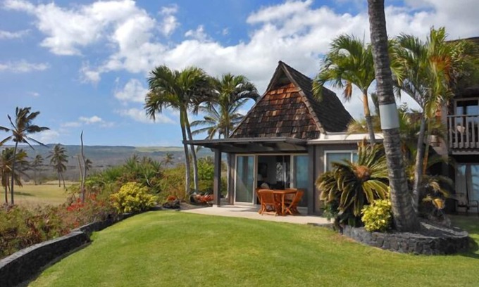 Punaluu Condo | Private Oceanfront Condo Punaluu Black Sand Beach