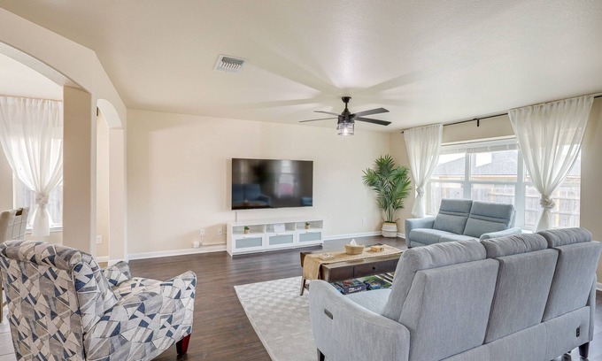 Killeen House | Private Patio: Modern Killeen Vacation Rental!