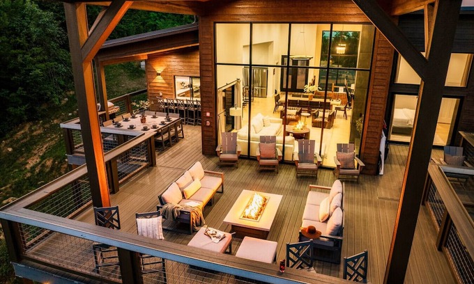 Chalet Village North Cabin | Private Pool, Hot Tub, VIEWS, Game Room, Theater, Luxury - Jackpot