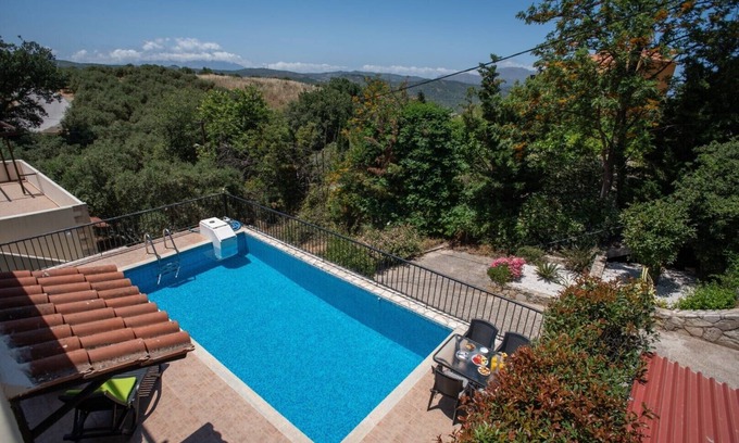 Ano Vouves Villa | Private Pool★Wifi★Traditional Villa★Roof Terrace