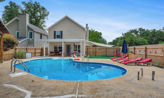 Northeast Pensacola House | Private-Relaxing, Pool, Dwntwn PNS & Beaches