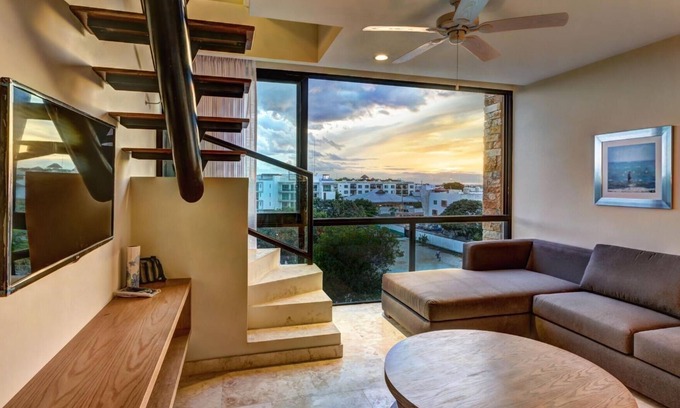 Downtown Condo | Private Roof w/Mini Pool, Fast WiFi, SmartTV, Security 24 Hours, Garage Parking