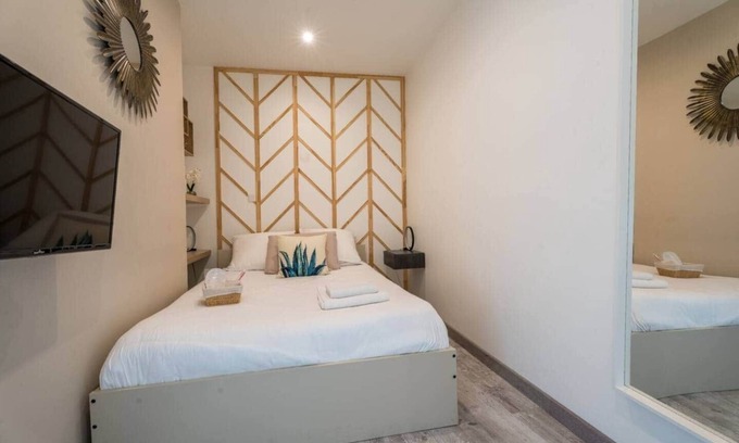 Woippy Bed & Breakfast | Private room 26m + living room and kitchenette - WIFI