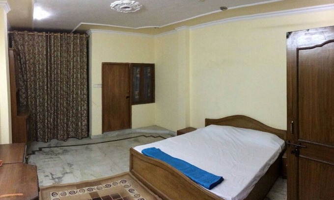 Dehradun House | Private Room in Dalanwala