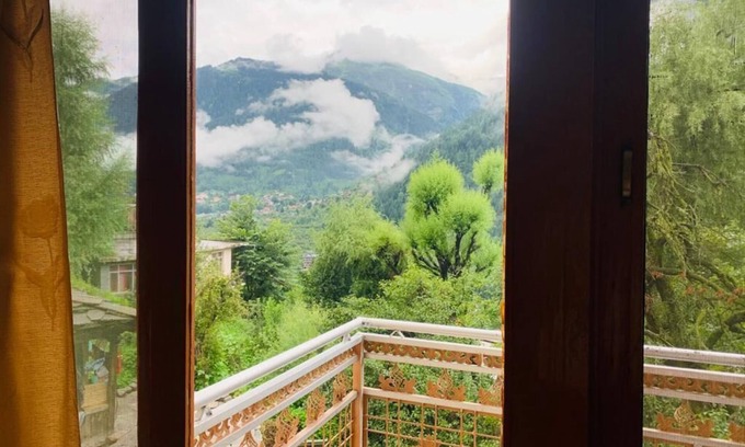 Vashist Bed & Breakfast | Private room with Mountain View and private litchen