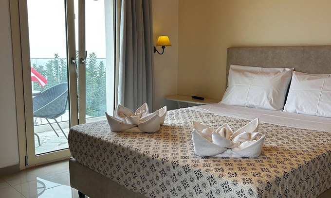 Piskopiano Apartment | Private Standard Apartment Full View