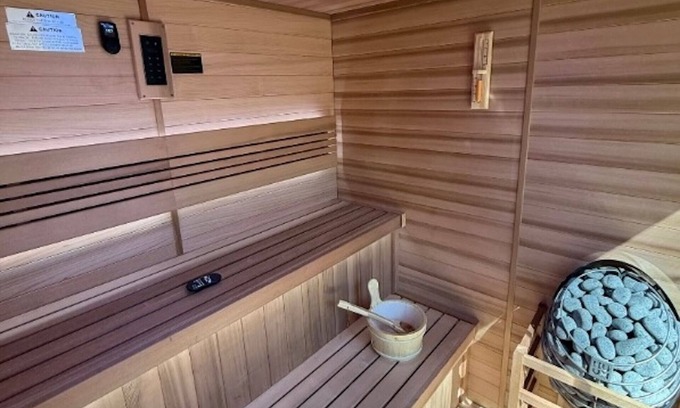 North Upper Truckee House | Private Sauna and Hot Tub, Game Room, 10 Guests + Extra Kids 5 Years Old and Younger, Pet Friendly