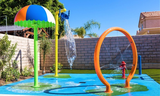 Indio House | Private Splash-Pad, Water Slide, B-ball Court, Heated Pool & Spa, Arcade Room