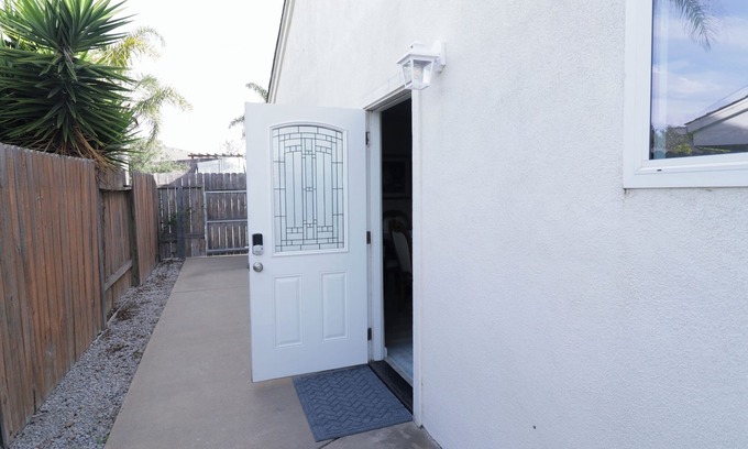 Santa Maria Apartment | private suite, fully containednn