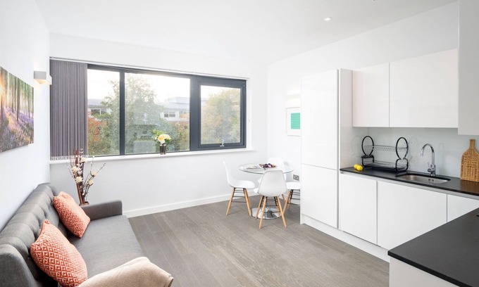 St Albans Apartment | Professional Studio Apartment in St. Albans