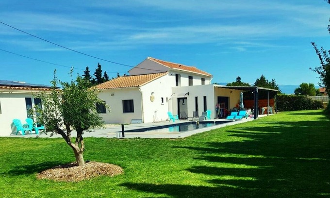Monteux Villa | Promo June Beautiful villa with private pool, in the sun of Provence