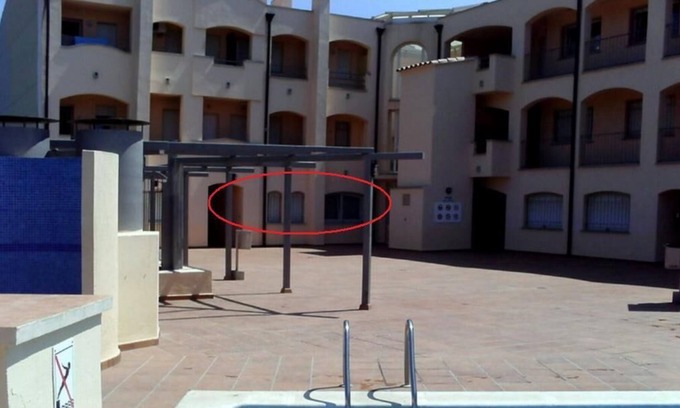 Llanca Apartment | Property close to the beach! With a swimming pool!
