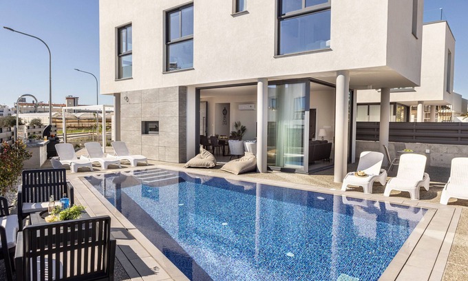 Kapparis Villa | Protaras Hestia Seaside Villa B6