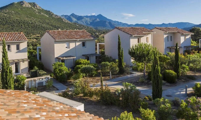 Lozari House | Prox ILE ROUSSE Small 2bedroom villa 4/6pers in Residence-Club at Lozari Beach